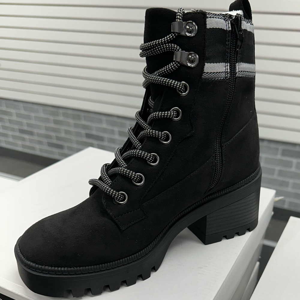Black faux suede Army Combat Boot - Stylish - Low Heel